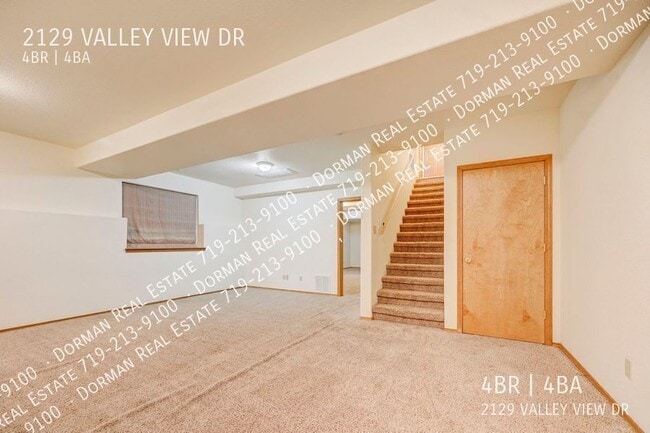 Building Photo - 2129 Valley View Dr