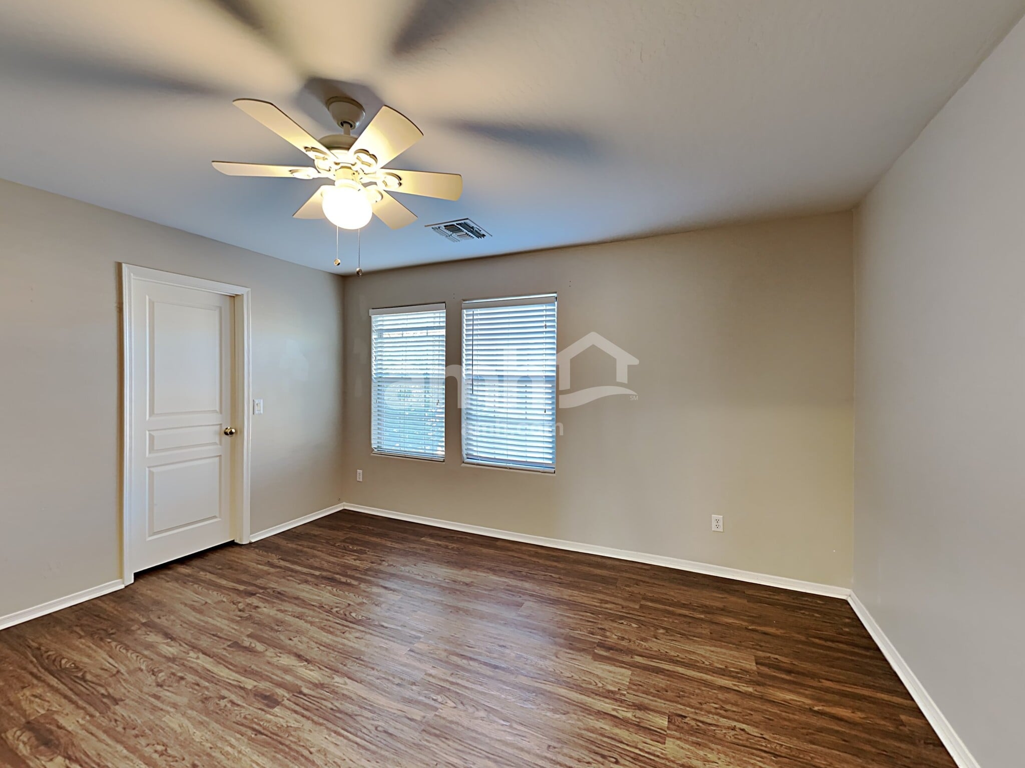 Building Photo - 6911 W Irwin Ave