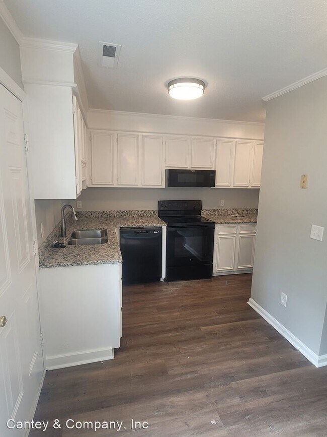 Building Photo - 2 br, 1.5 bath House - 1750 12st St