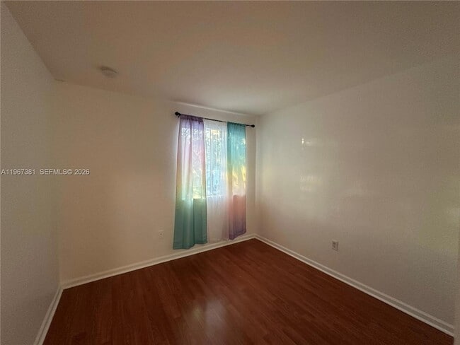 Building Photo - 2615 SE 15th Pl