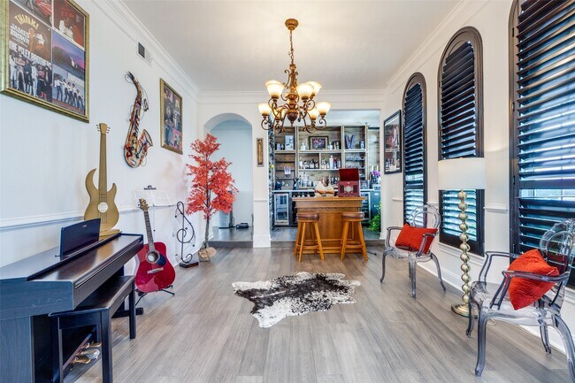 Building Photo - 8 Cypress Point Ct