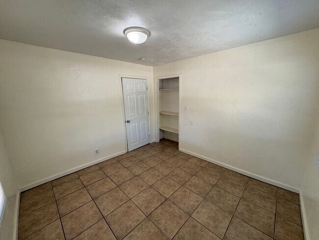 Building Photo - 1265 I St