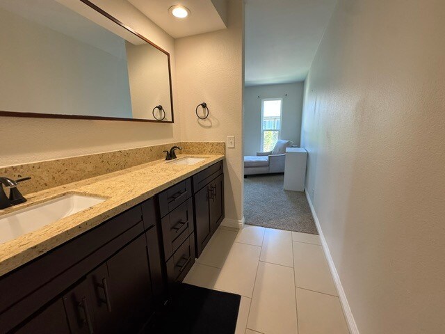 Building Photo - 670 Kumquat Way