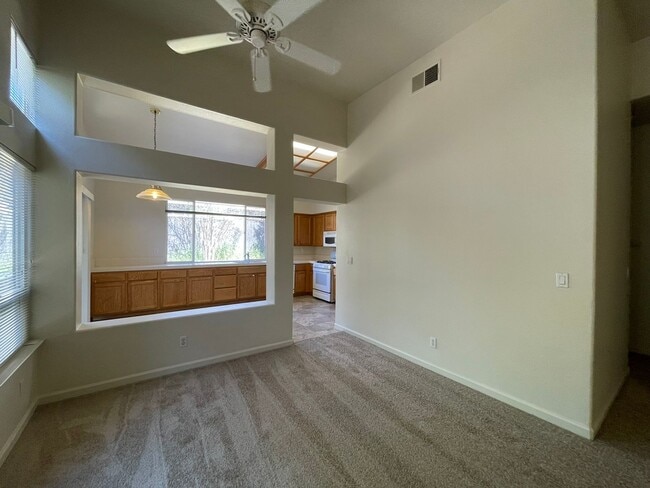 Building Photo - Spacious and Airy Rocklin Home! New Flooring!