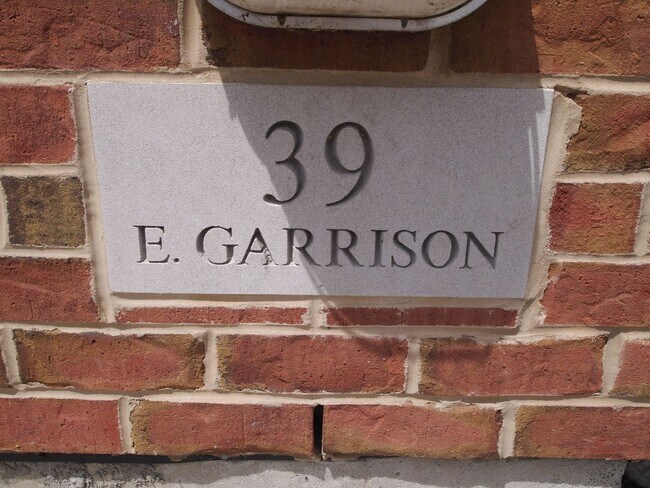 Building Photo - 39 E Garrison St