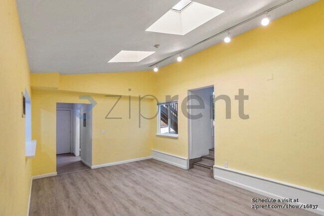 Building Photo - 1967 Solano Way