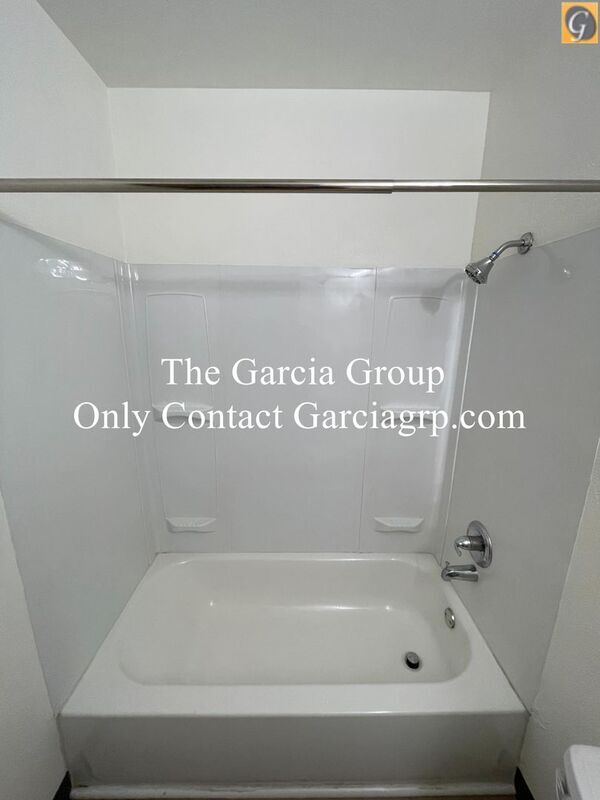 Building Photo - 3712 S Kelly Ave