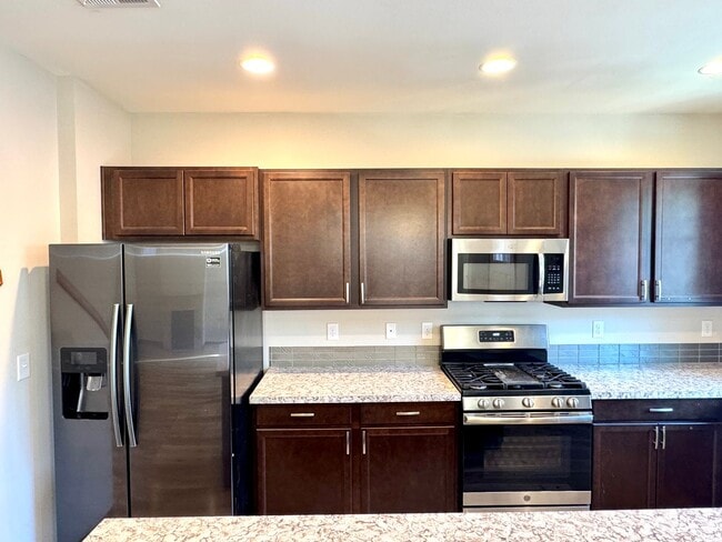 Building Photo - Modern and Stylish 3-Bedroom Manette Home