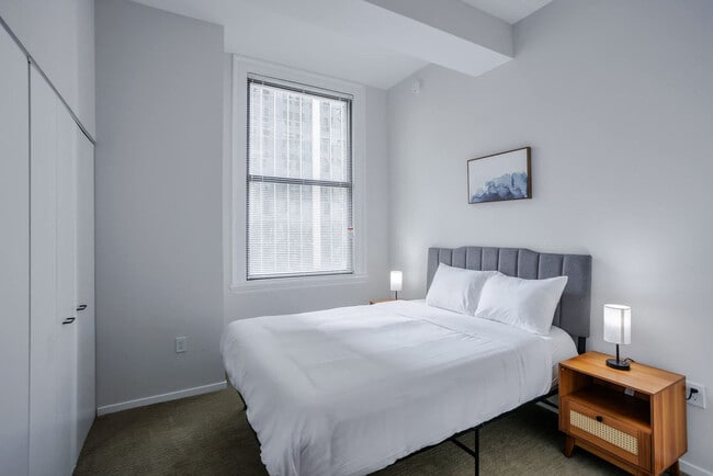 Building Photo - 9-JAN-JAN E 4th St