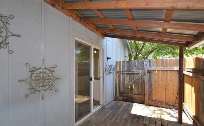 Building Photo - 10801 Lanshire Dr