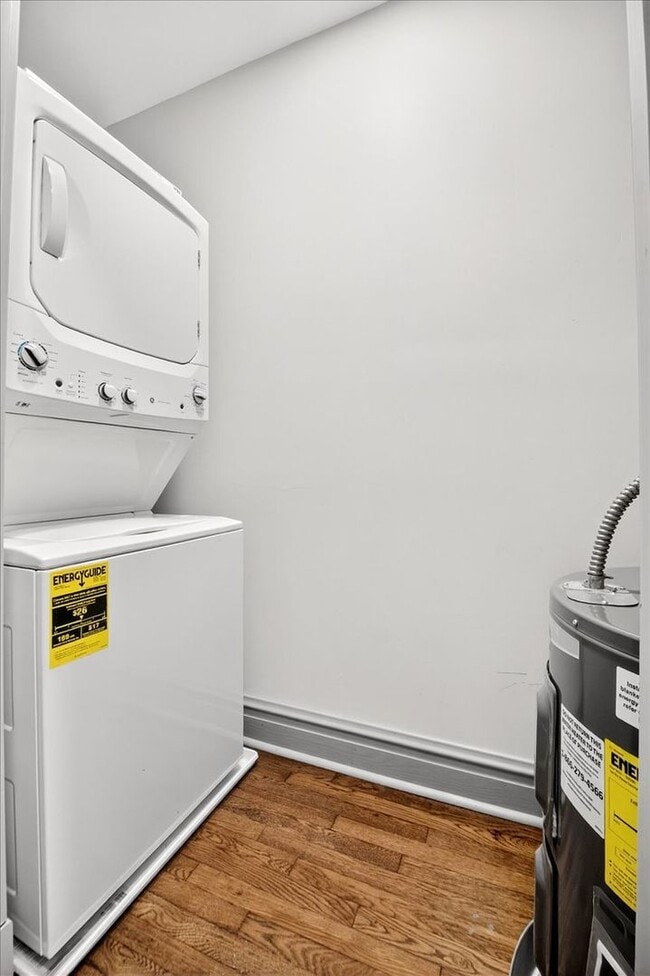 Building Photo - Glowing, Girl