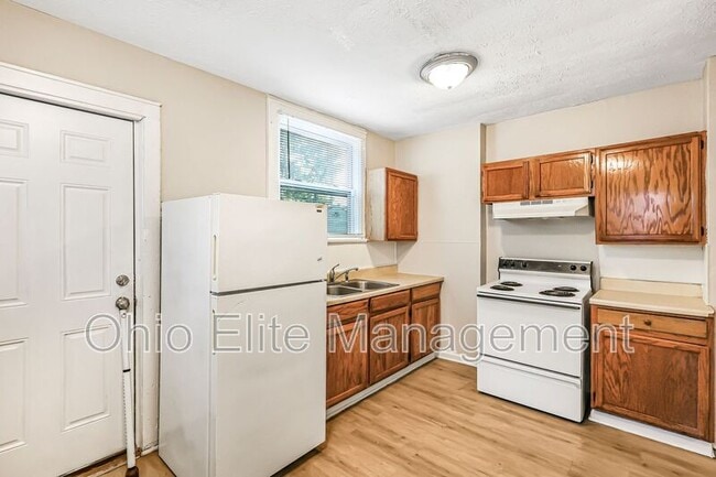 Building Photo - 1499 Briarwood Ave