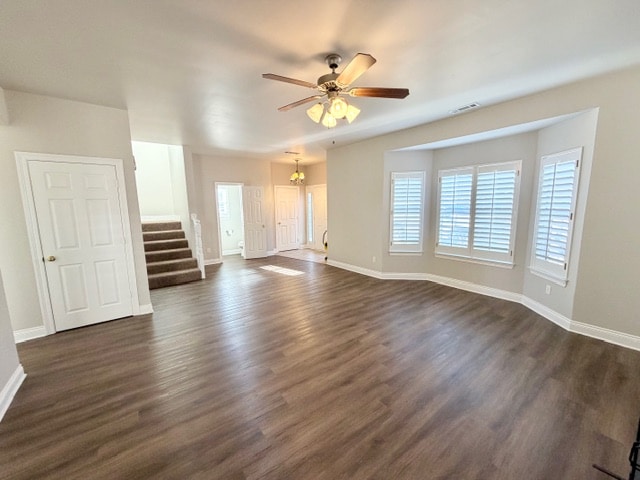 Building Photo - 884 N Meadowlands Dr