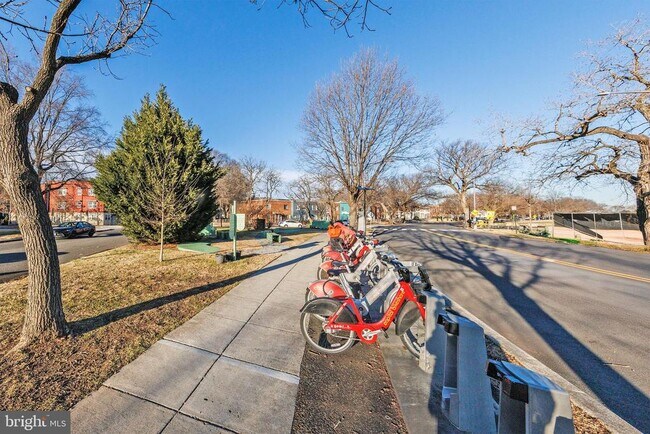 Building Photo - 300 Oklahoma Ave NE