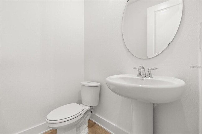 Building Photo - 15489 Hamlin Pk Dr