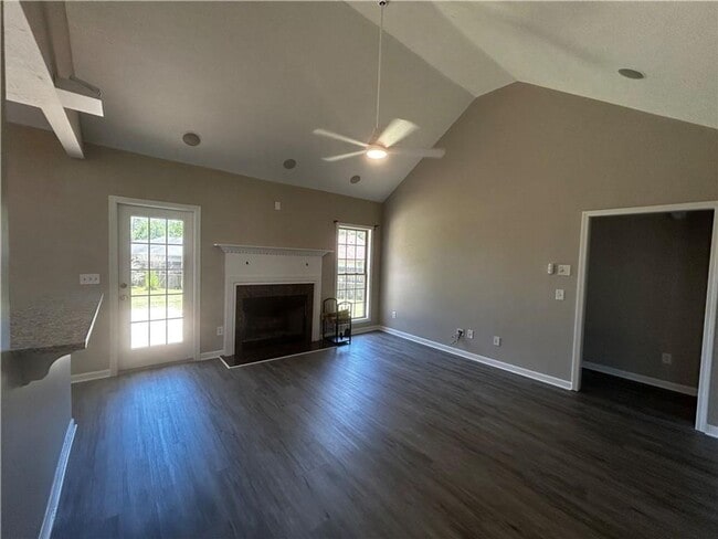 Building Photo - 249 Deerfield Ct