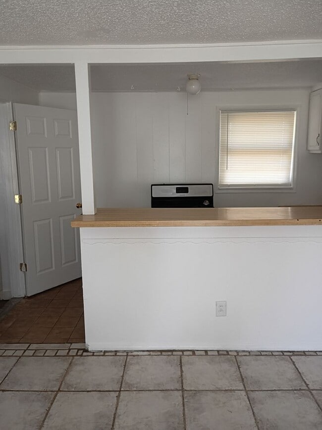 Building Photo - 3637 Teal Dr