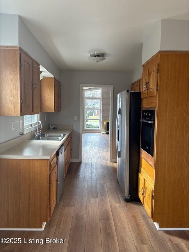 Building Photo - 1305 Abbeywood Rd