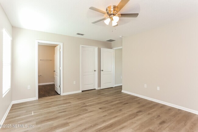 Building Photo - 2438 Sea Palm Ave