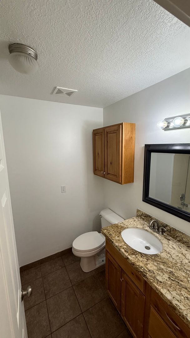 Building Photo - Large Single Family Lehi Home available now!