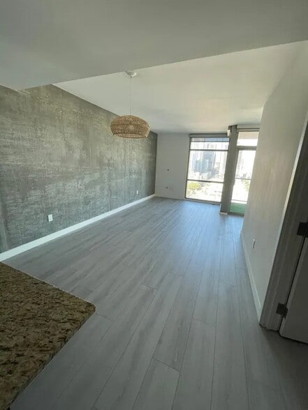 Building Photo - 800 The Mark Ln