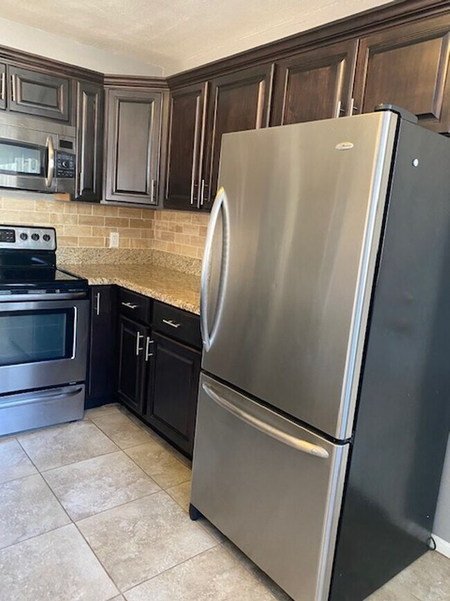 Building Photo - $1,275 For Lease-1 Bedroom-1 Bath Apt in T...
