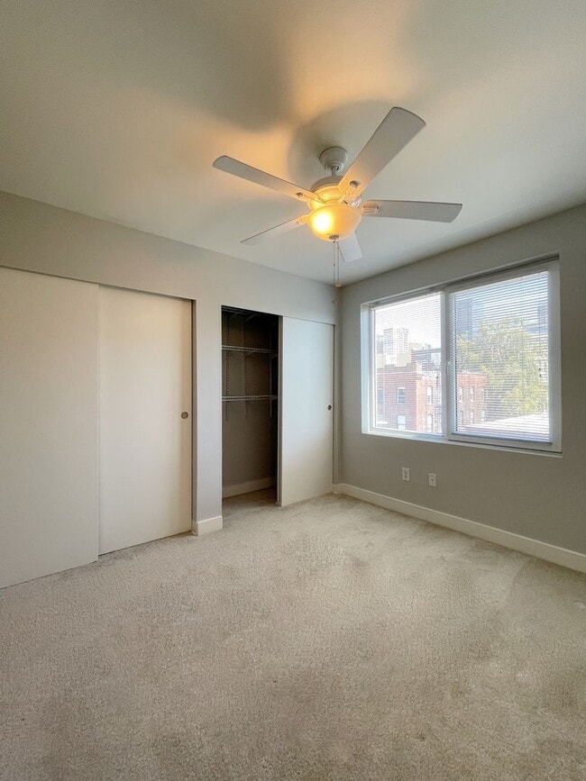 Building Photo - Cozy Urban 1BD/1BTH Condo for Lease in Belltown!