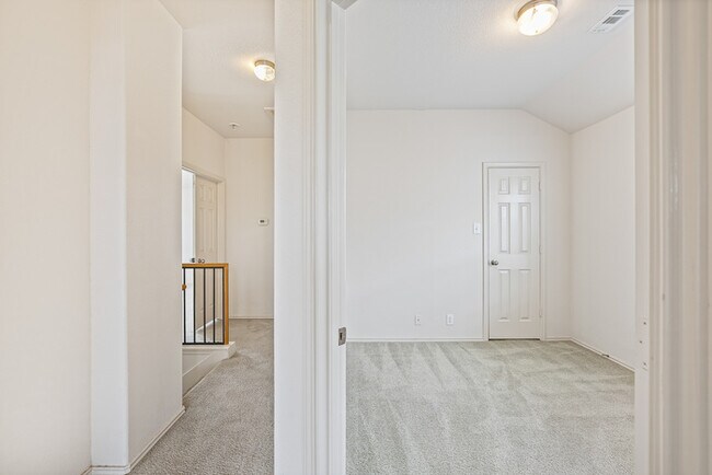 Building Photo - 3500 Savage Springs Dr