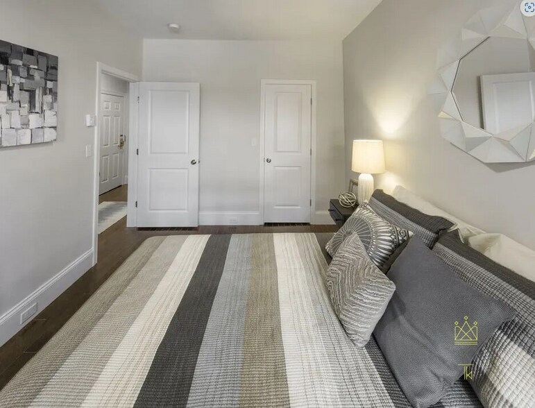 Building Photo - 6 Clearway St