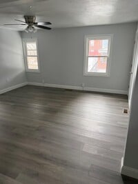 Building Photo - 13 Earl St