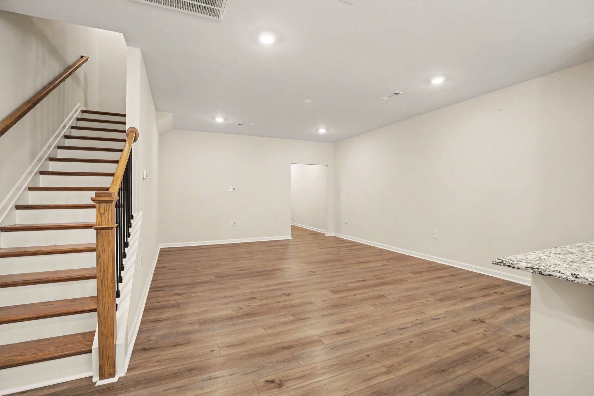 Building Photo - 909 Falls Grove Trl