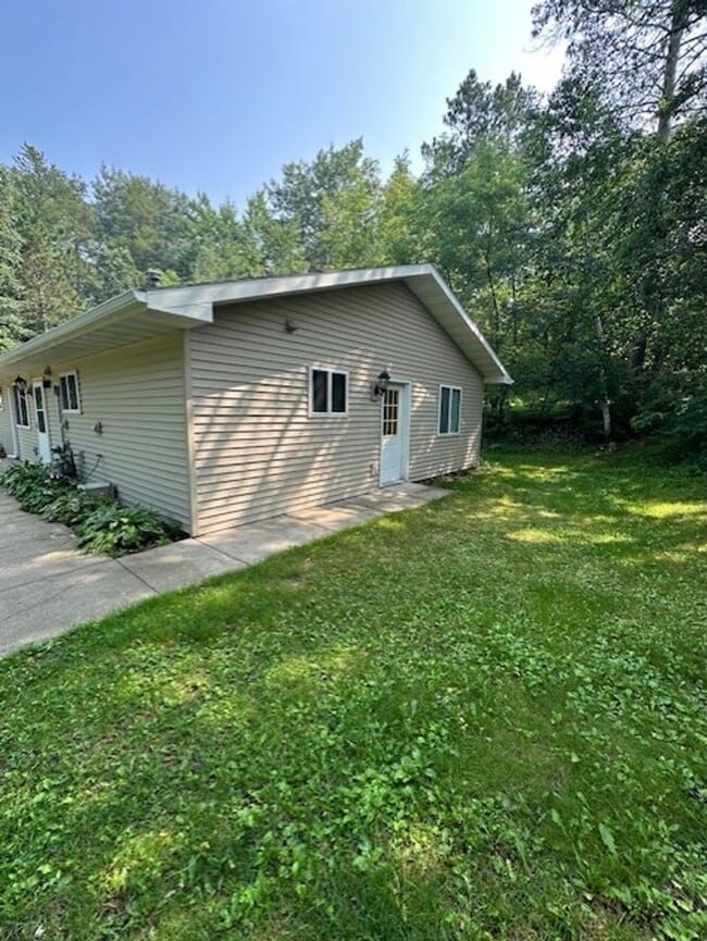 Building Photo - 4 Bedroom Single Family Home - Pequot Lakes