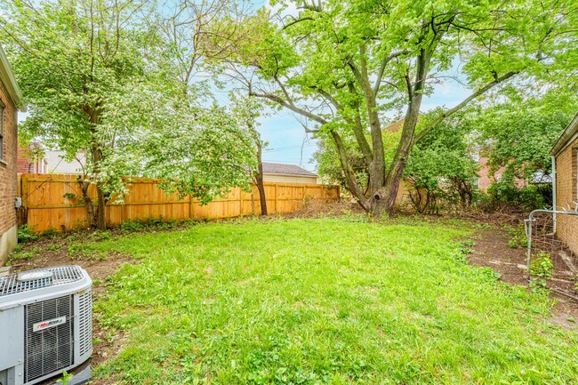 Building Photo - Charming 2-Bedroom Home in Dayton's Belmon...