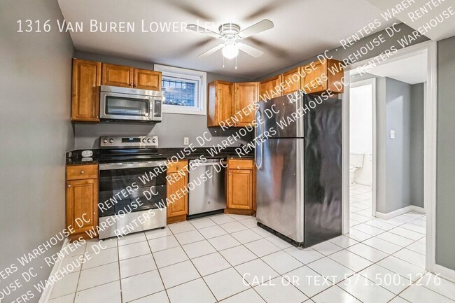 Building Photo - Charming 1 Bd/1Bth Lower Level Apartment i...