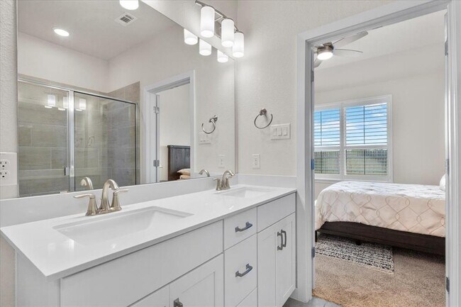 Building Photo - 2500 Forest Creek Dr