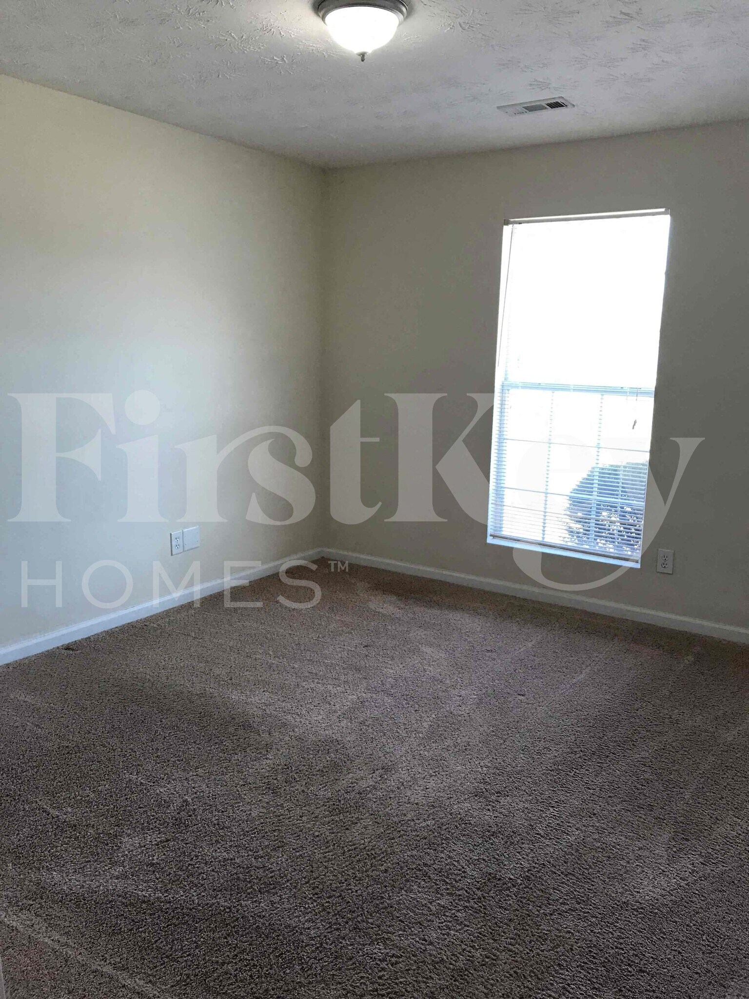 Building Photo - 420 Underwood Ct