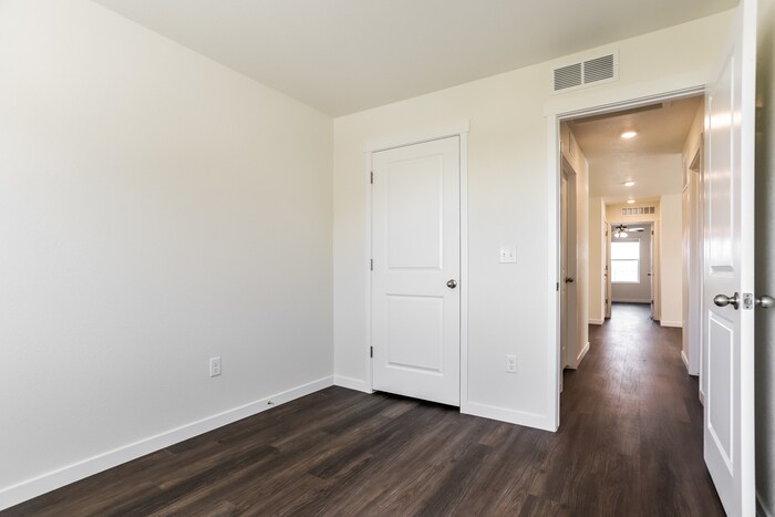 Building Photo - 13581 Oneida Ln