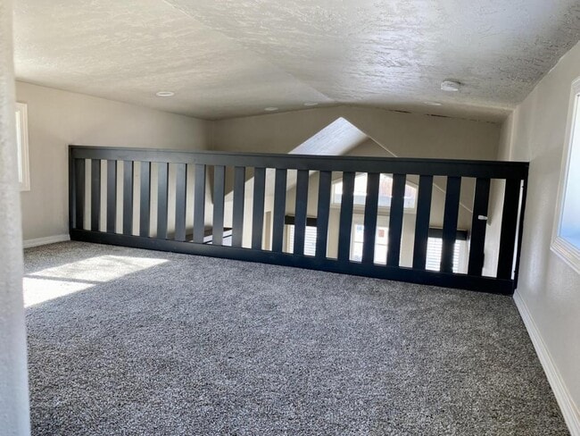 Building Photo - 401 S 1st St