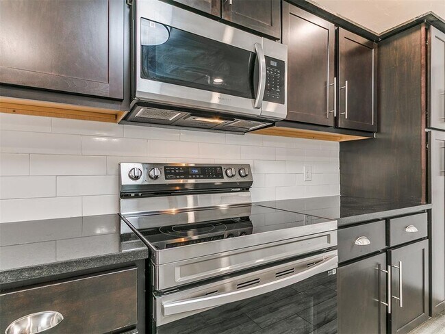 Building Photo - 2808 SW 88th St