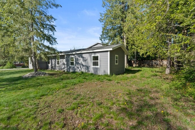 Building Photo - 900 Westwood Dr