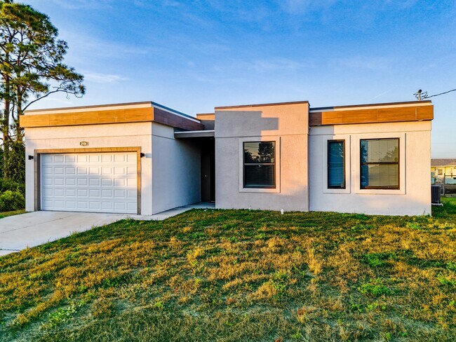 Building Photo - 2906 65th St W