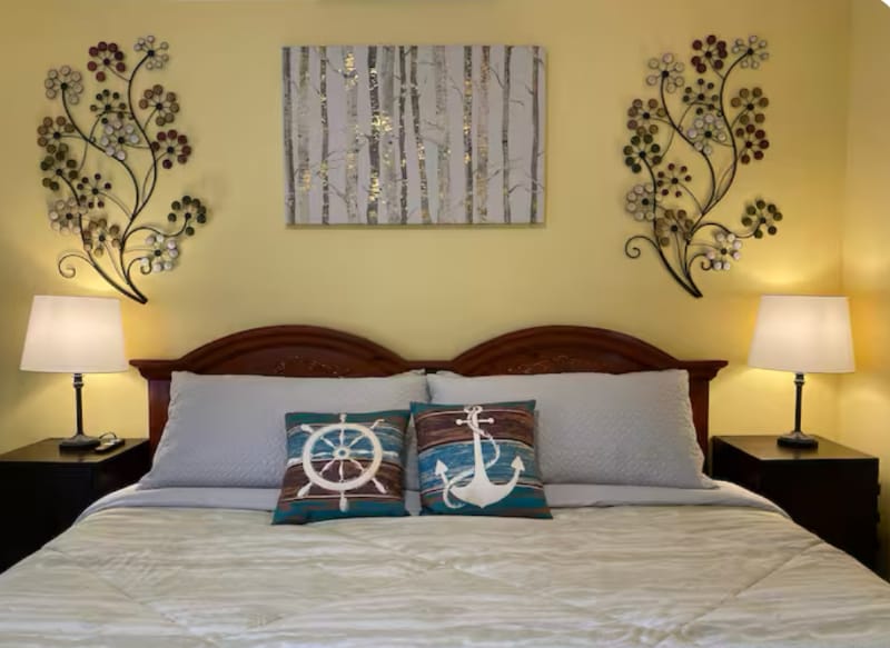 Building Photo - 2817 Evergreen Pl