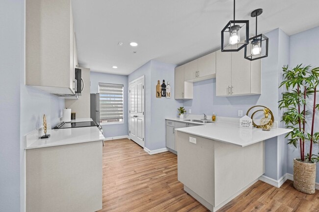 Building Photo - 2204 Northridge Ave