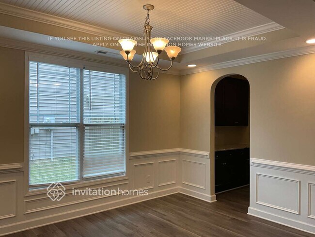 Building Photo - 600 Hadlow St