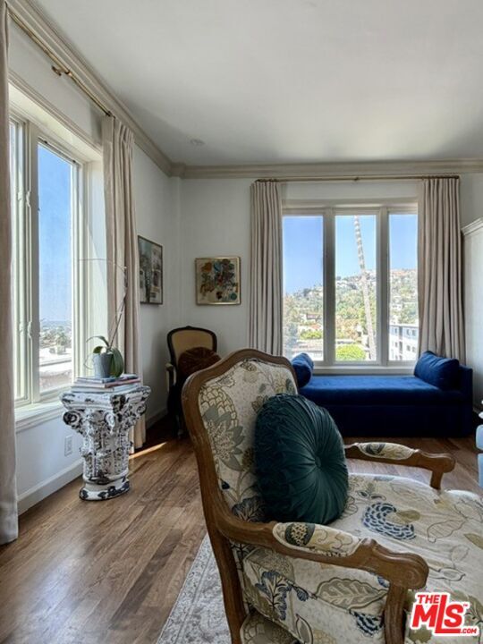 Building Photo - 1424 N Crescent Heights Blvd