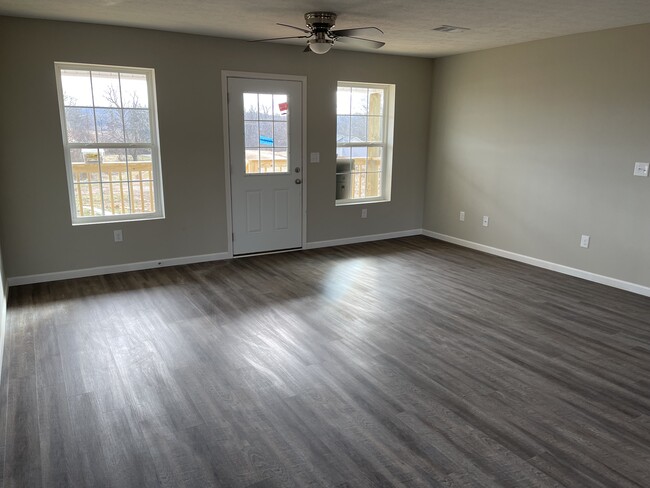 Building Photo - 515 Coile Rd
