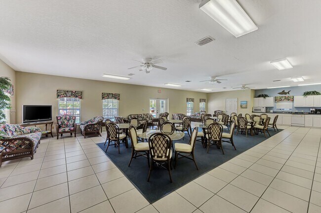 Building Photo - Beautiful 3/2 in Tara Community