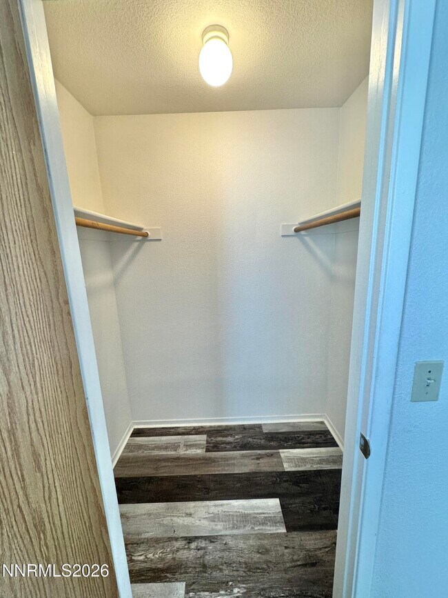 Building Photo - 2519 Sunny Slope Dr