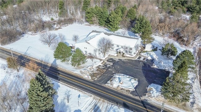 Building Photo - 224 Leray St