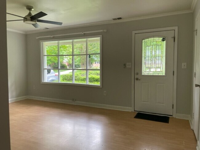 Building Photo - 7705 Surreywood Pl